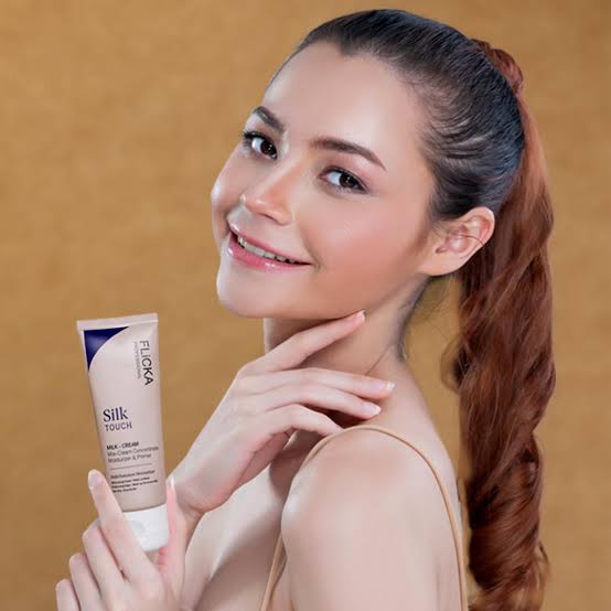 Flicka Professional Silk Touch Primer + Moistizer | Milk-Cream Concentrate for Smooth, Glowing Skin